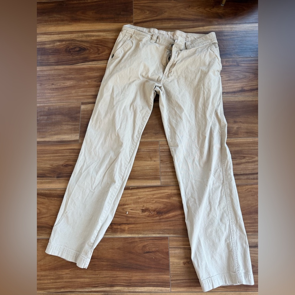 Columbia Men's Khaki Chinos